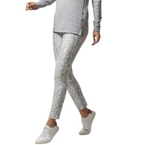 J. McLaughlin Lexi Jeans Snakeskin Pattern Gray White Size 6 Note Short